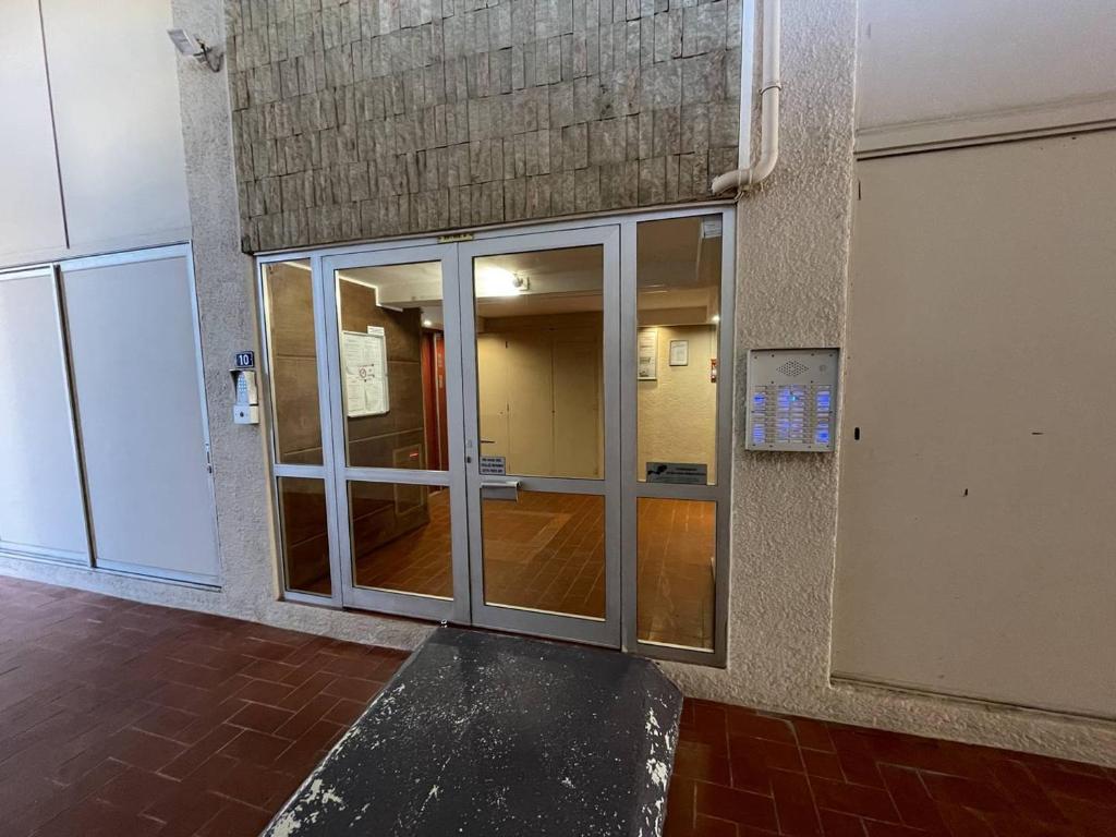 Zdjęcie z galerii obiektu T2 cabine rénové, animaux admis, parking sécurisé, proche plage et port - Saint-Cyprien - FR-1-106-69 w mieście Saint-Cyprien