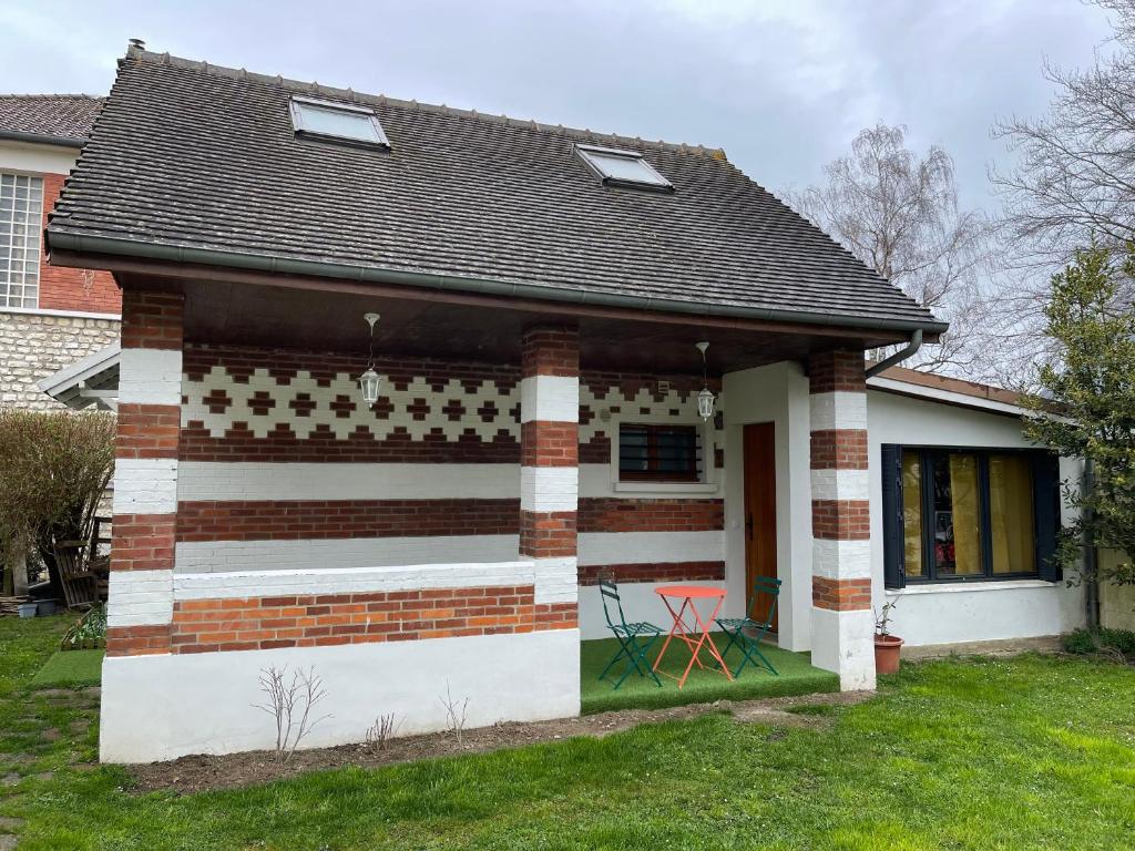 Budova, v ktorej sa dovolenkový dom nachádza