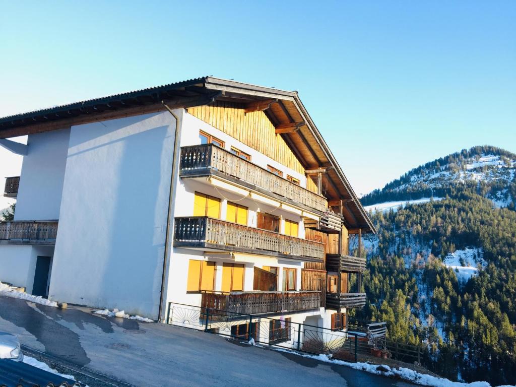 Nespecifikovaný výhled na hory nebo výhled na hory při pohledu z apartmánu