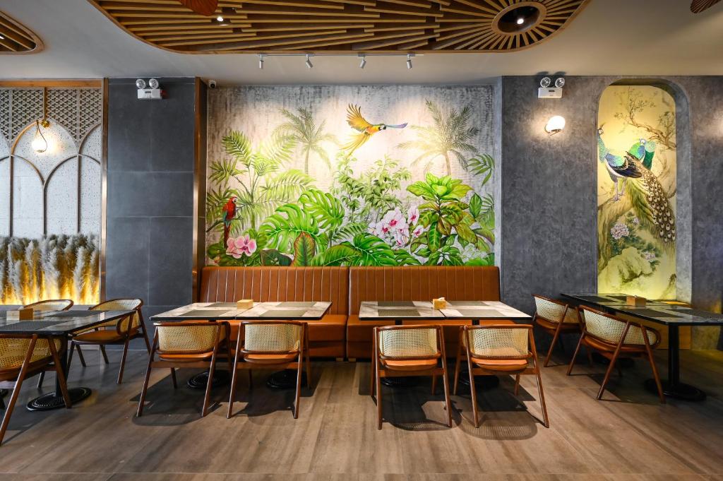 Um restaurante ou outro lugar para comer em La Opera Saigon Hotel