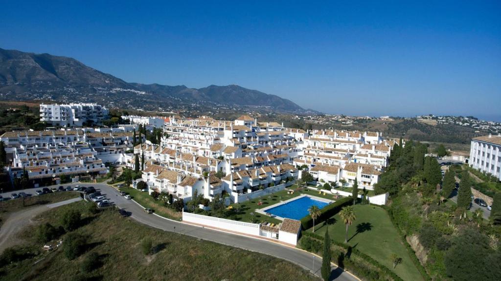 Bright, Airy Home from Home in Mijas Golf