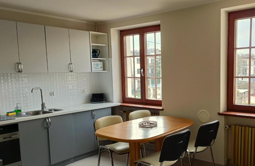 Fotografia z galérie ubytovania DOM WYPOCZYNKOWY RYBNICKA - Apartamenty v destinácii Gdynia
