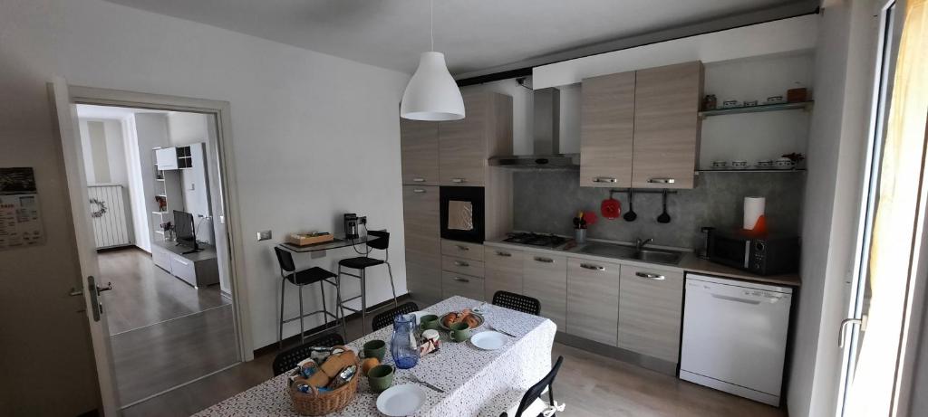 Amore di lago - Three-Bedroom House