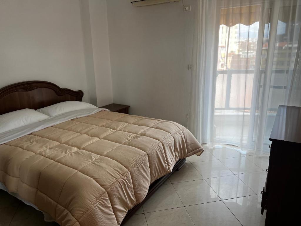 City Central Apartment 2 - Image 2