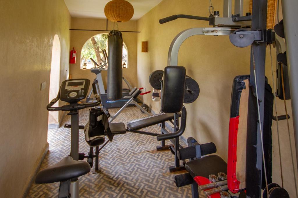 Fitness centrum a/nebo fitness zařízení v ubytování Villa Fima Kech