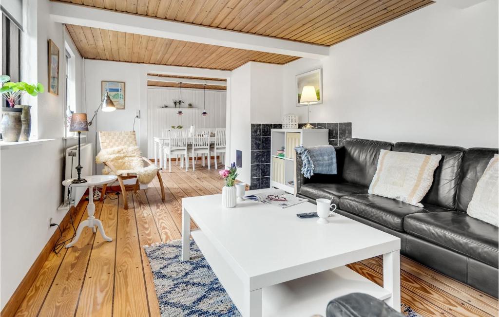 Zona de estar de Beautiful Home In Hadsund With Wifi And 3 Bedrooms