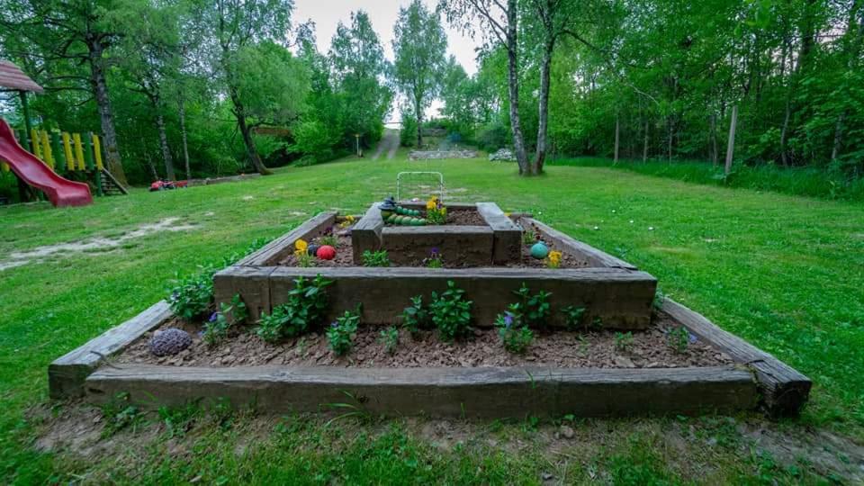 Zahrada ubytování Robinzonski smještaj "Lazac Lokvarski" Lokve