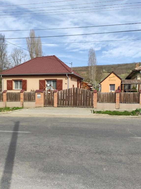 Budova, v ktorej sa dovolenkový dom nachádza