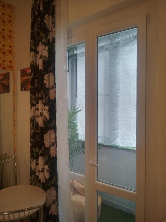 A bathroom at Floris Guest House