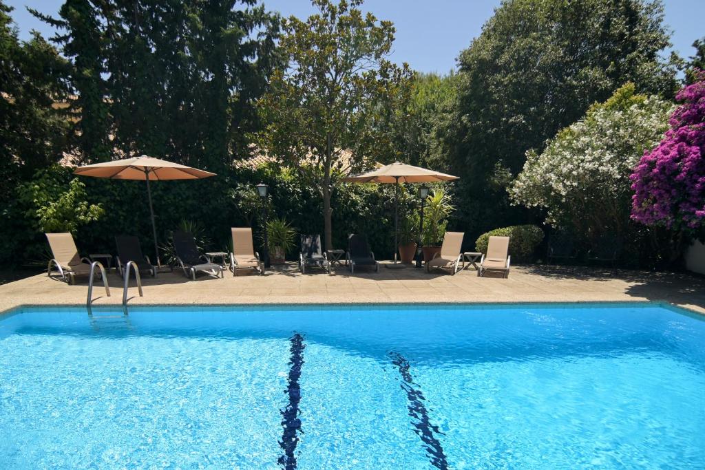 Swimming pool sa o malapit sa El Nido de Alaro - Turismo de Interior