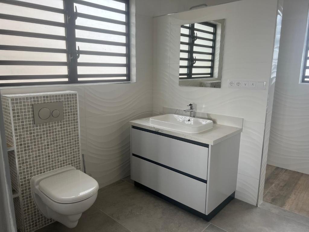 Bagno di Lagun Sunset Resort All Natural Clothing Optional