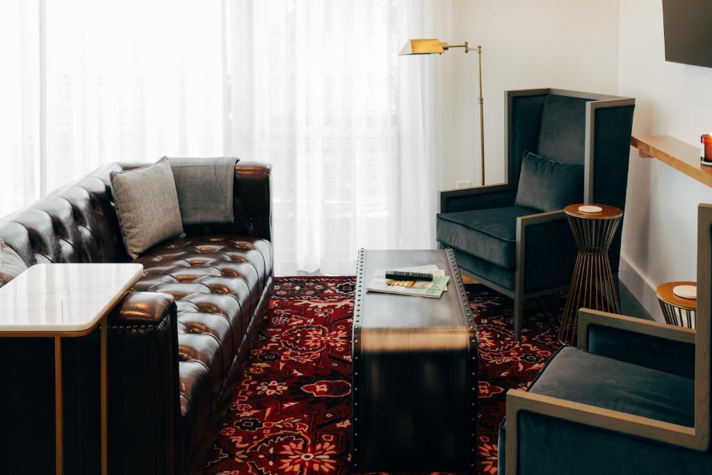 Posezení v ubytování Colton House Hotel