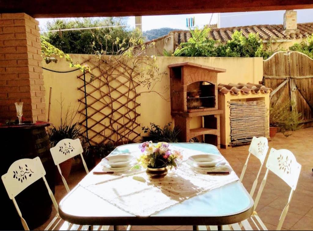 Fotografie z fotogalerie ubytování B&B Su Frori Arrubiu v destinaci Teulada