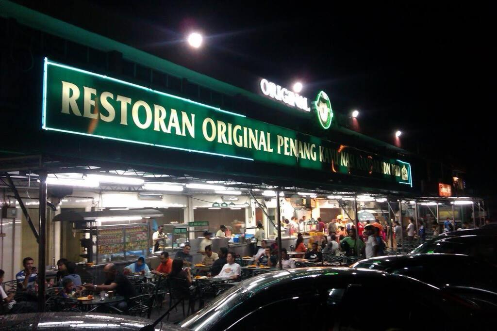 Tetamu yang menginap di 4PAX near USM n Pantai Hospital n PISA SPI CE ARENA
