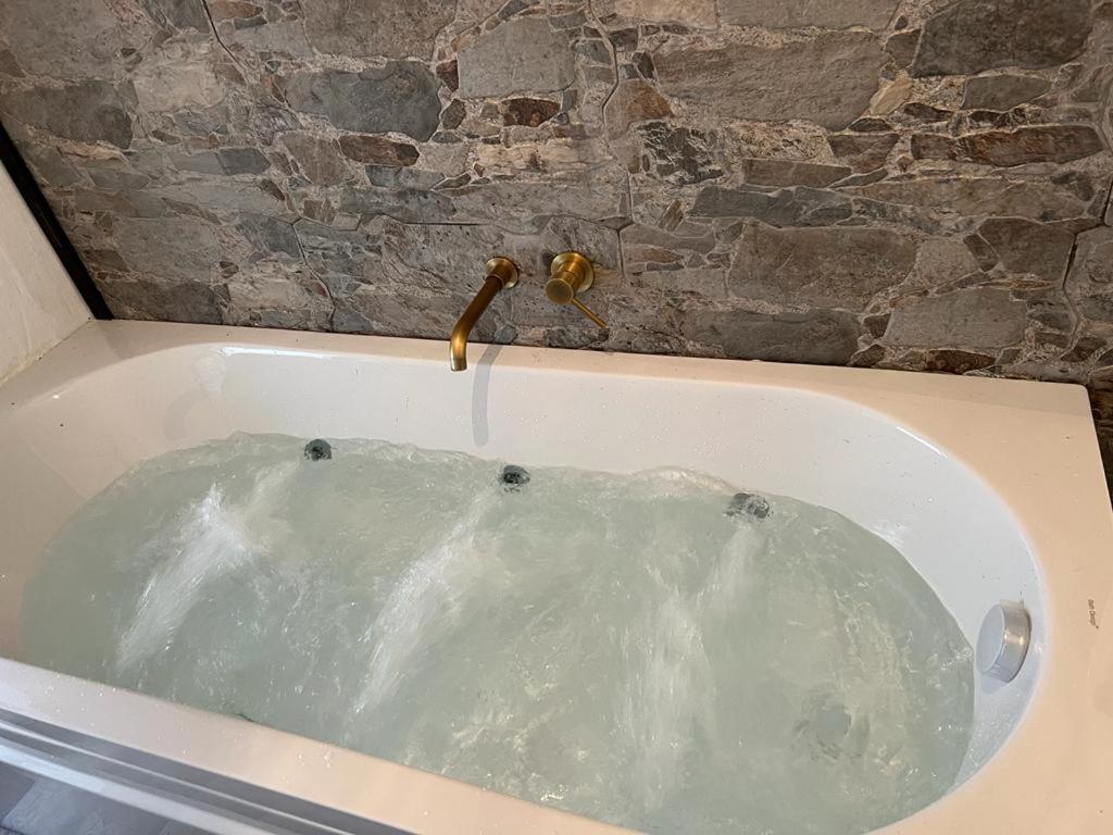 Casa Rural El Encanto - Jacuzzi privado en Zarra