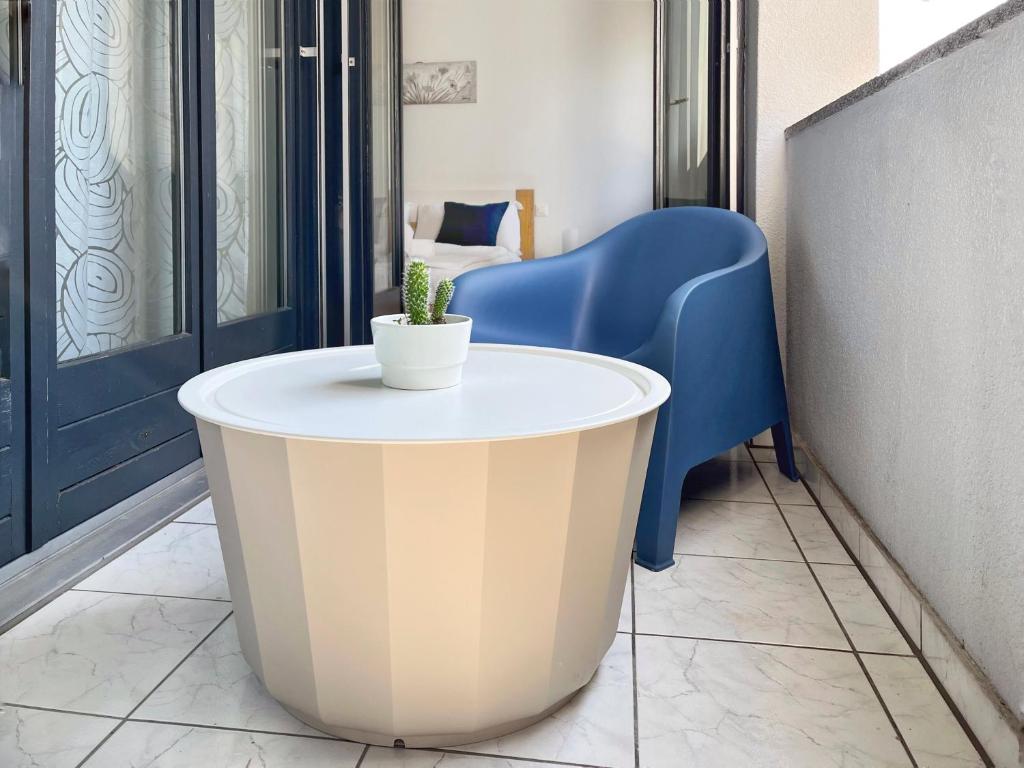 GuestHouse Lugano Studio Apartments by LR - Resim 22