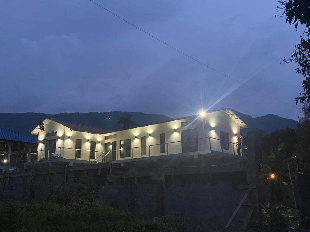 Budova, kde se vila nachází