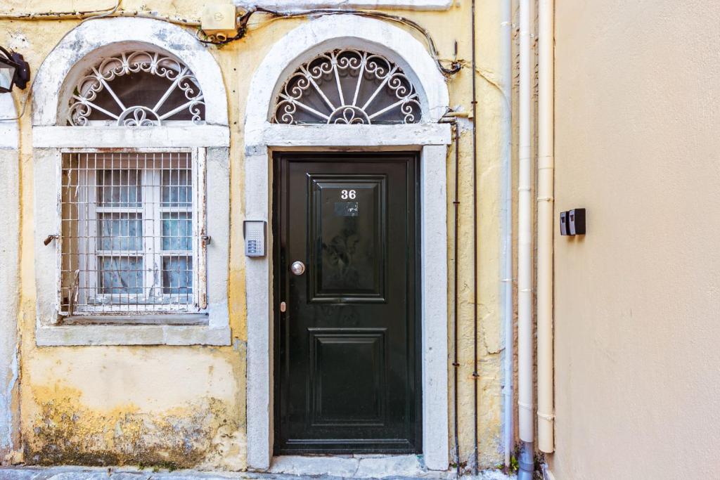 Fasada lub wejście do obiektu Ionian Citizen Studio