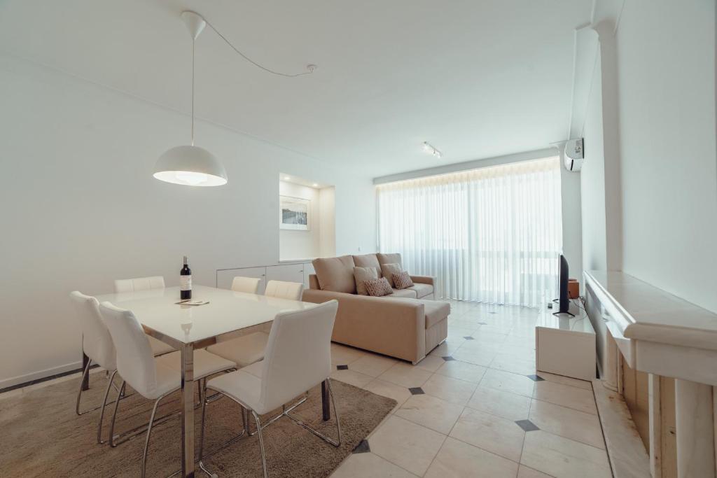 Grand Premium Boavista Apartment by Vacationy