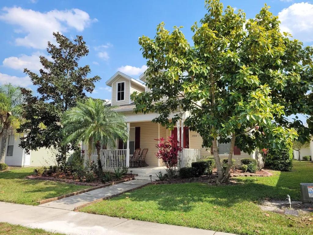 Trafalgar Village Home right next door, Kissimmee, FL