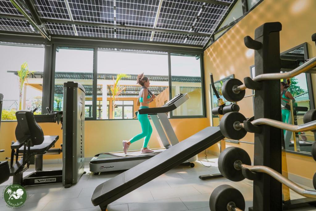 Fitness centrum a/nebo fitness zařízení v ubytování LAM BUNGALOW Resort & Spa