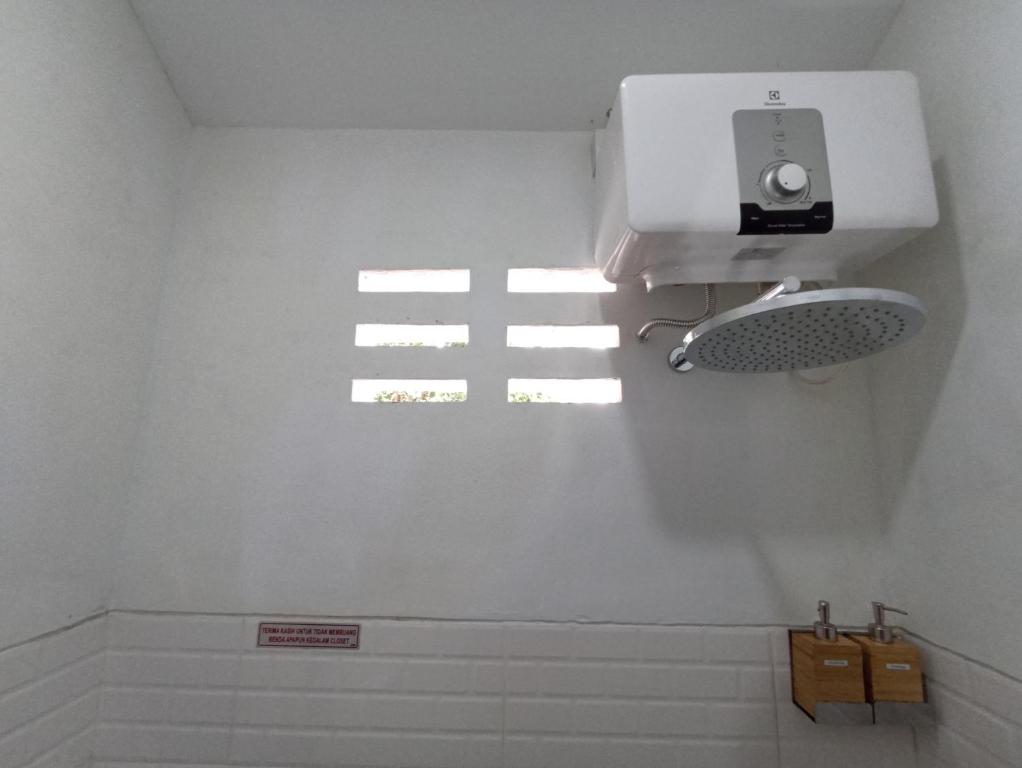Mruyung Guest House Kota Lama Banyumas Mitra RedDoorz - Chambre Jumelle Supérieure