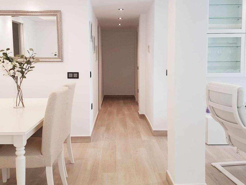 Posedenie v ubytovaní Pepes Home 3 habitaciones & parking gratis