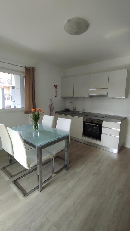 Kuchyň nebo kuchyňský kout v ubytování Sweet Riva Home