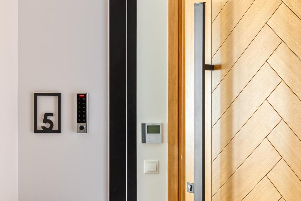 Petrou Suites - Resim 11