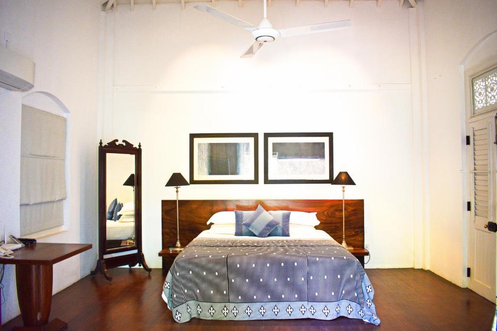 De Saram House by Geoffrey Bawa - 2