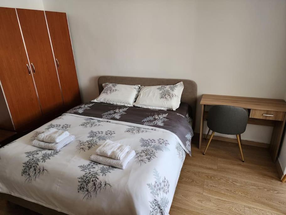 Andi's Place-Comfy Studio-City Center - Image 5