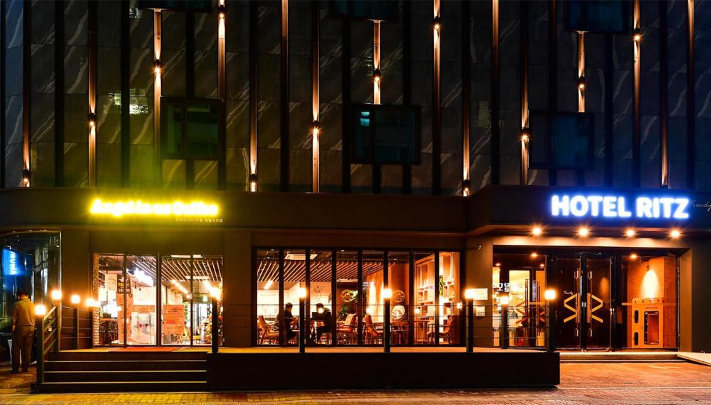 Budova, kde se hotel nachází