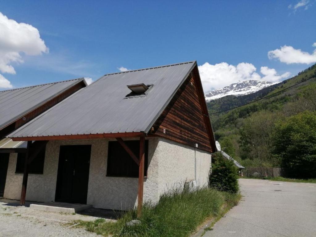 The building in which the holiday home is located