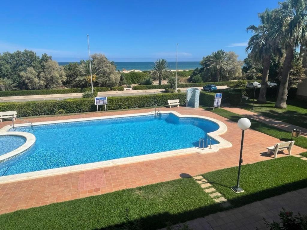 Apartment on the beachfront piles, Valencia, La Playa de la ...