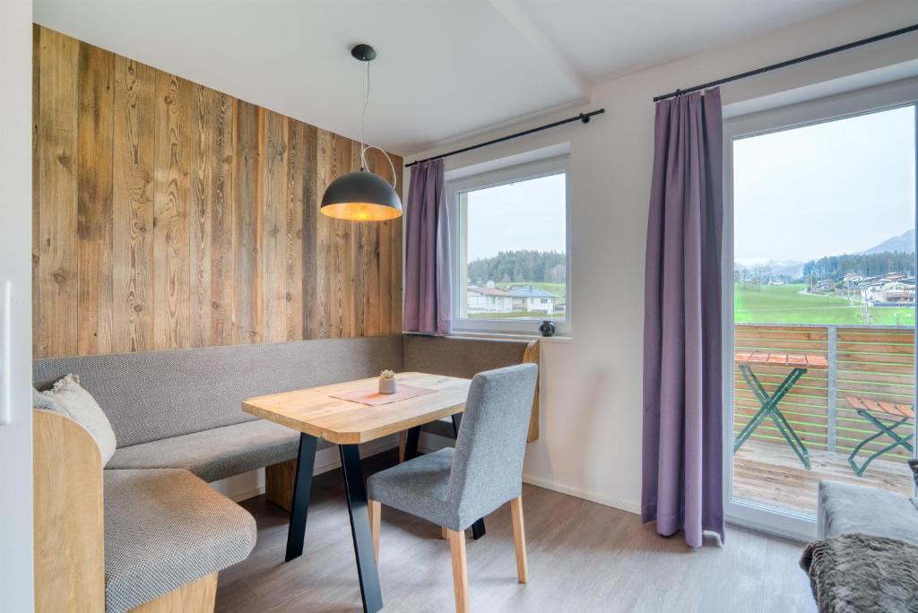 Nespecifikovaný výhled na hory nebo výhled na hory při pohledu z apartmánu