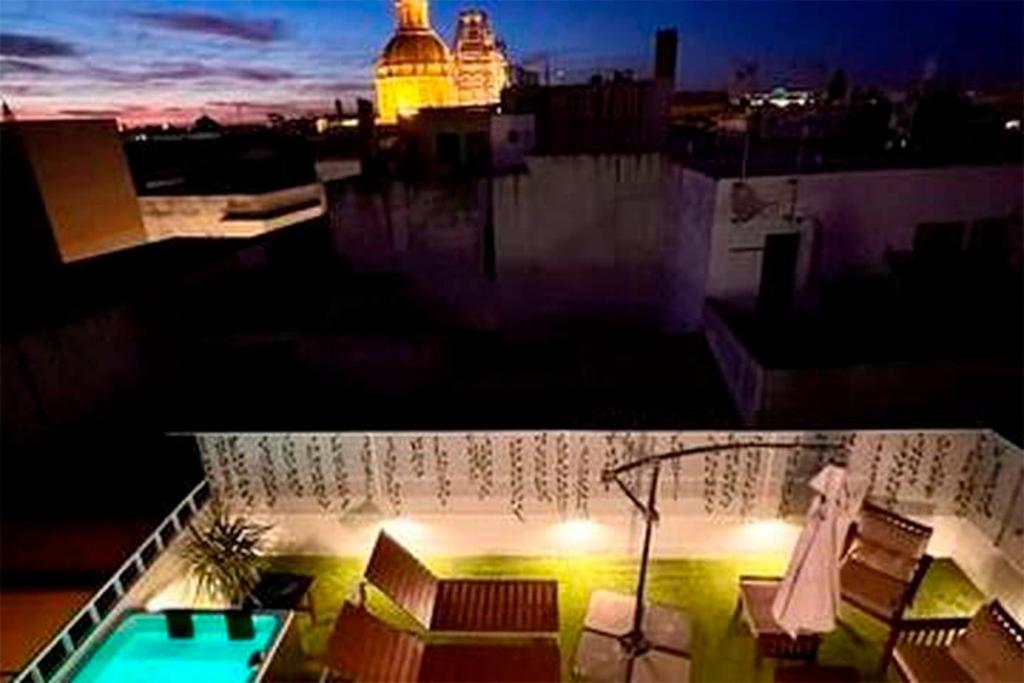 Kép Downtown Duplex with Jacuzzi & Private Terrace szállásáról Sevillában a galériában