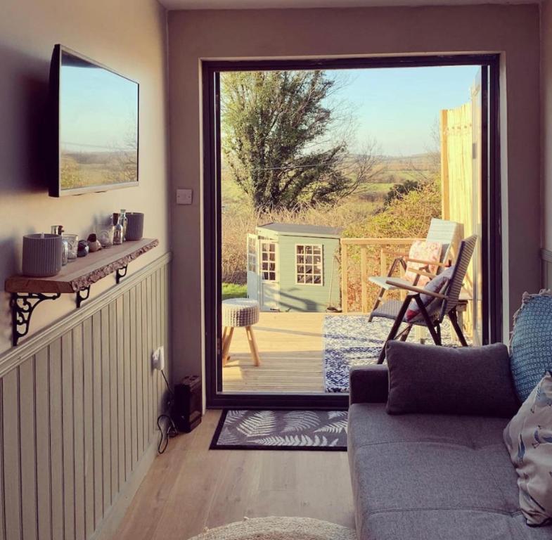 Gallery image of Meadow View - A Studio with Free parking and a sunny terrace in Lewes