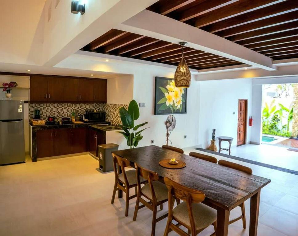 Alam Jepun Villa - 5