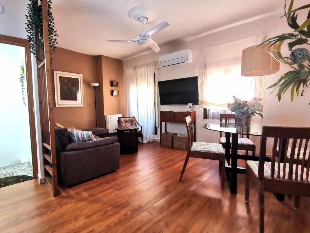 Casa Manuela Más que una Casa un Hogar - Two-Bedroom Apartment Manuela II (Segunda Planta)
