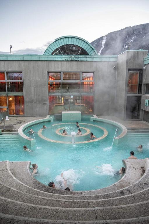 Bazén v ubytovaní Appartement A proximité d'Ax les thermes alebo v jeho blízkosti