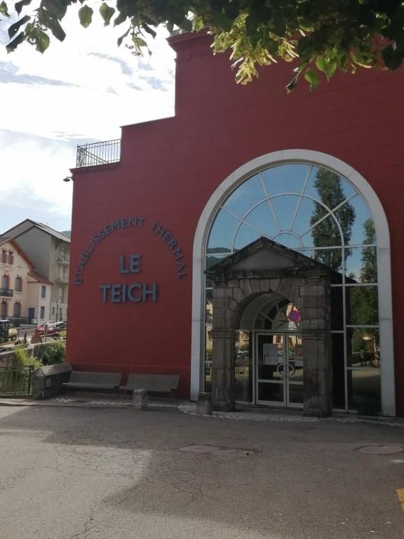 Budova, v ktorej sa apartmán nachádza