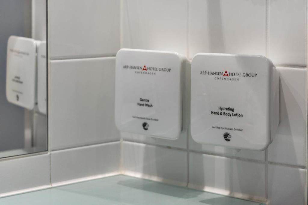 The Square - Resim 25