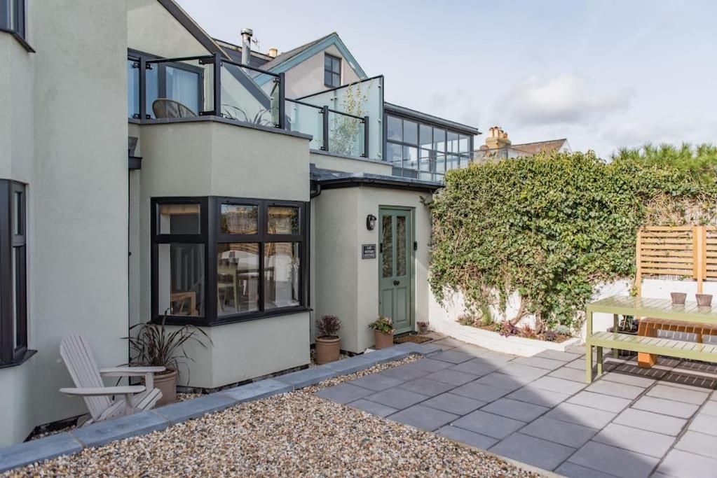 Stunning home with sea views Victory Cottage, Kingsdown Updated