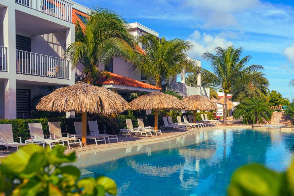 Bazén v ubytování Resort Bonaire nebo v jeho okolí