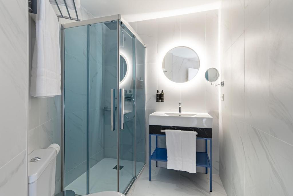 Ikonik Gran Vía - Resim 6