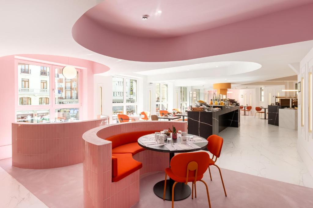 Ikonik Gran Vía - Resim 1