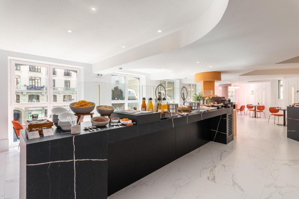 Ikonik Gran Vía - 3