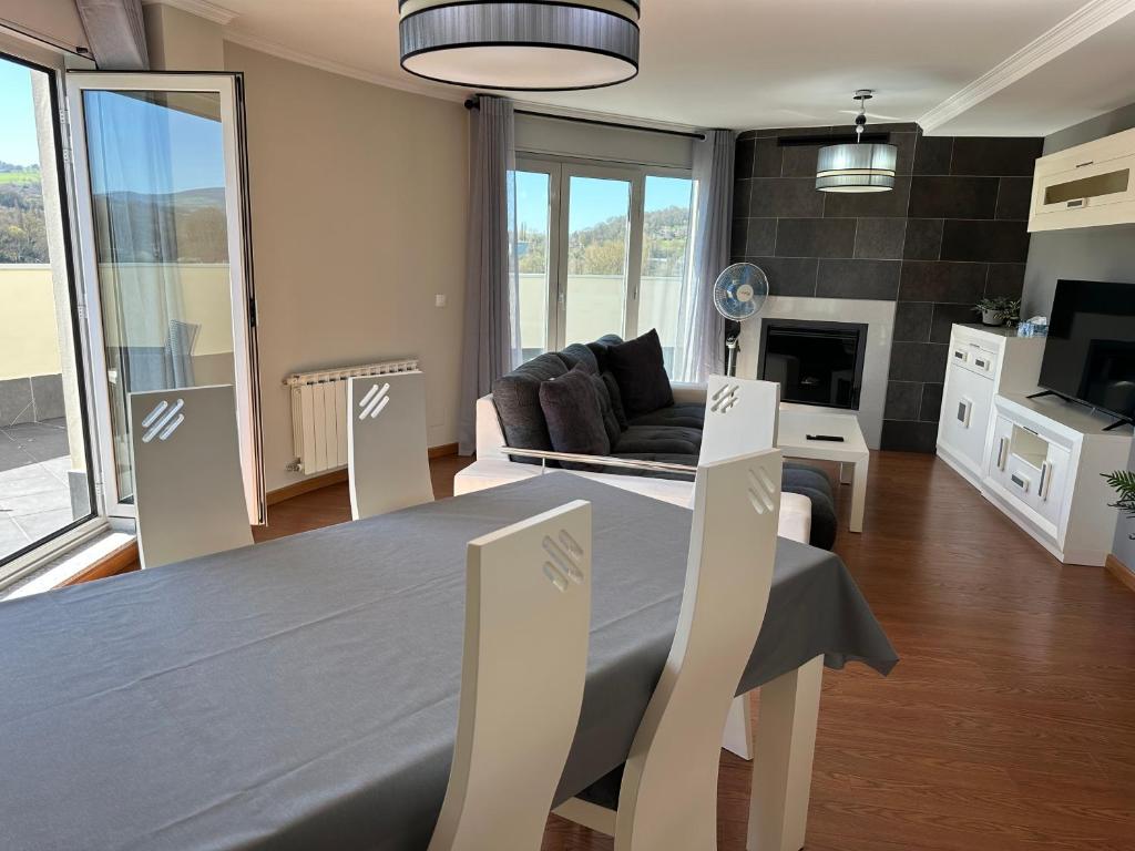 Apartamentos SKY XACOBEO By Oktheway en Sarria, Galicia
