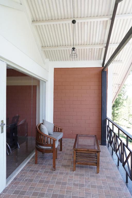 Balkón nebo terasa v ubytování Tea Leaf Stays by Brown Tree Resorts