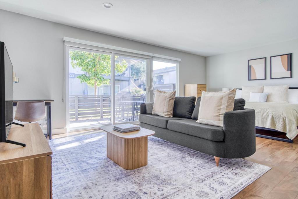 Apartment Foster City Studio w Gym Pool WD nr 101 SFO710, USA